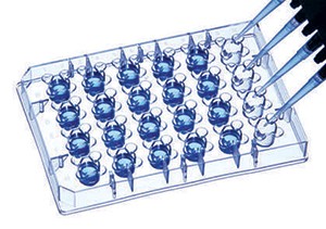 Rigaku CombiClover 500 protein crystallisation plate