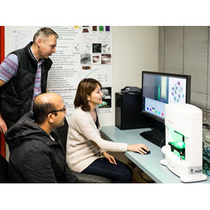 University of Sydney researchers unsing the Nanolive 3D Cell Explorer, Dr. Wojtek Chrzanowski, Dipesh Khanal and Sally Kim (L to R).